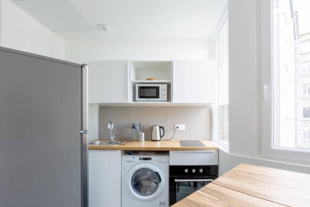 La Chambre Liberte 2, Sdb Privative Et Tv, Cuisine Salon Partages, Confort Et Hypercentre Brest Exterior photo